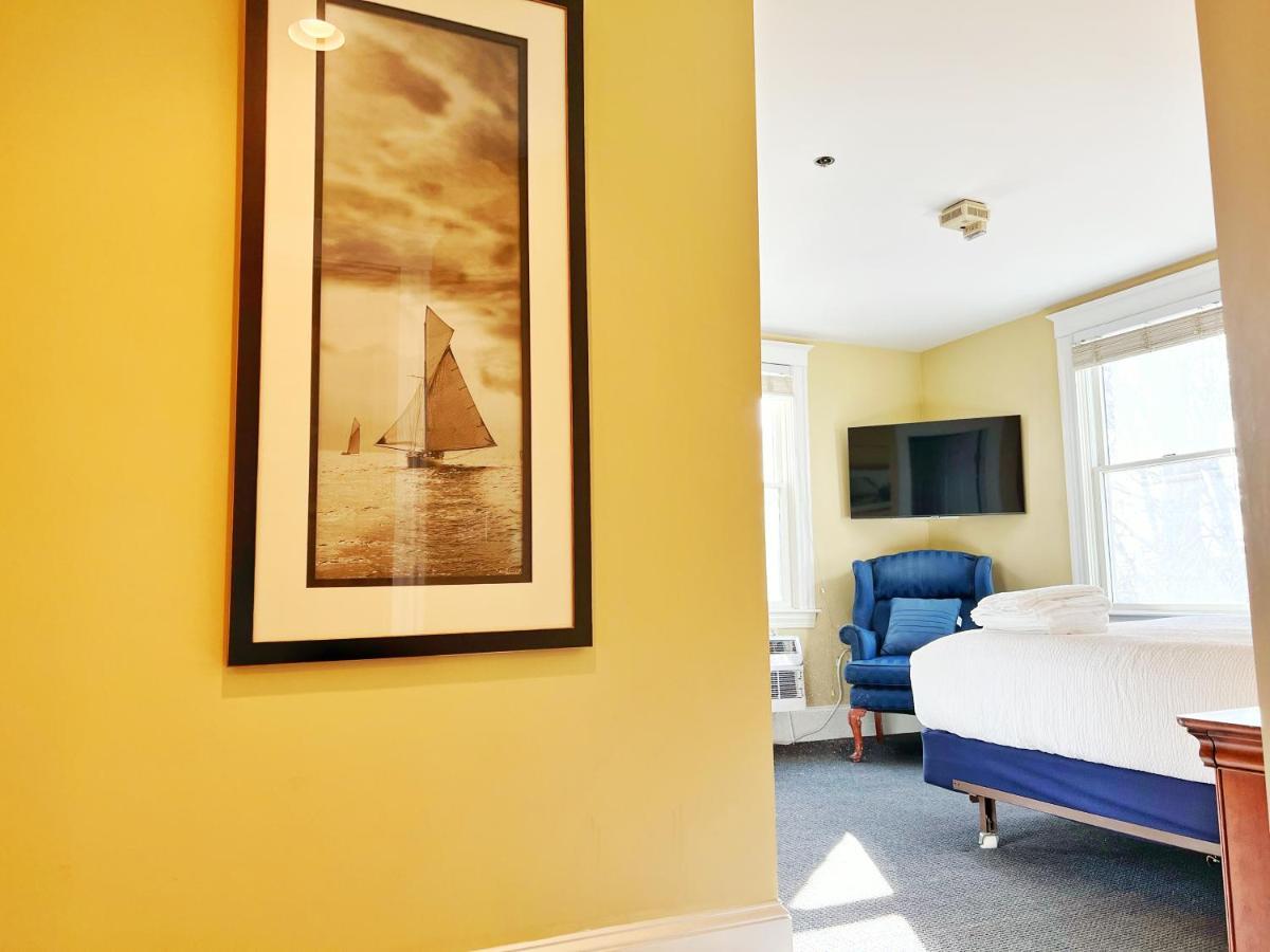 Winthrop Arms Hotel Restaurant Logan Airport Bagian luar foto